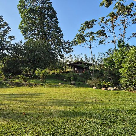 Casas De Campo Las Pavitas Cottages "Red Frog" Пальма Екстер'єр фото